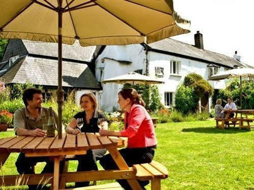 The Nobody Inn Christow Экстерьер фото